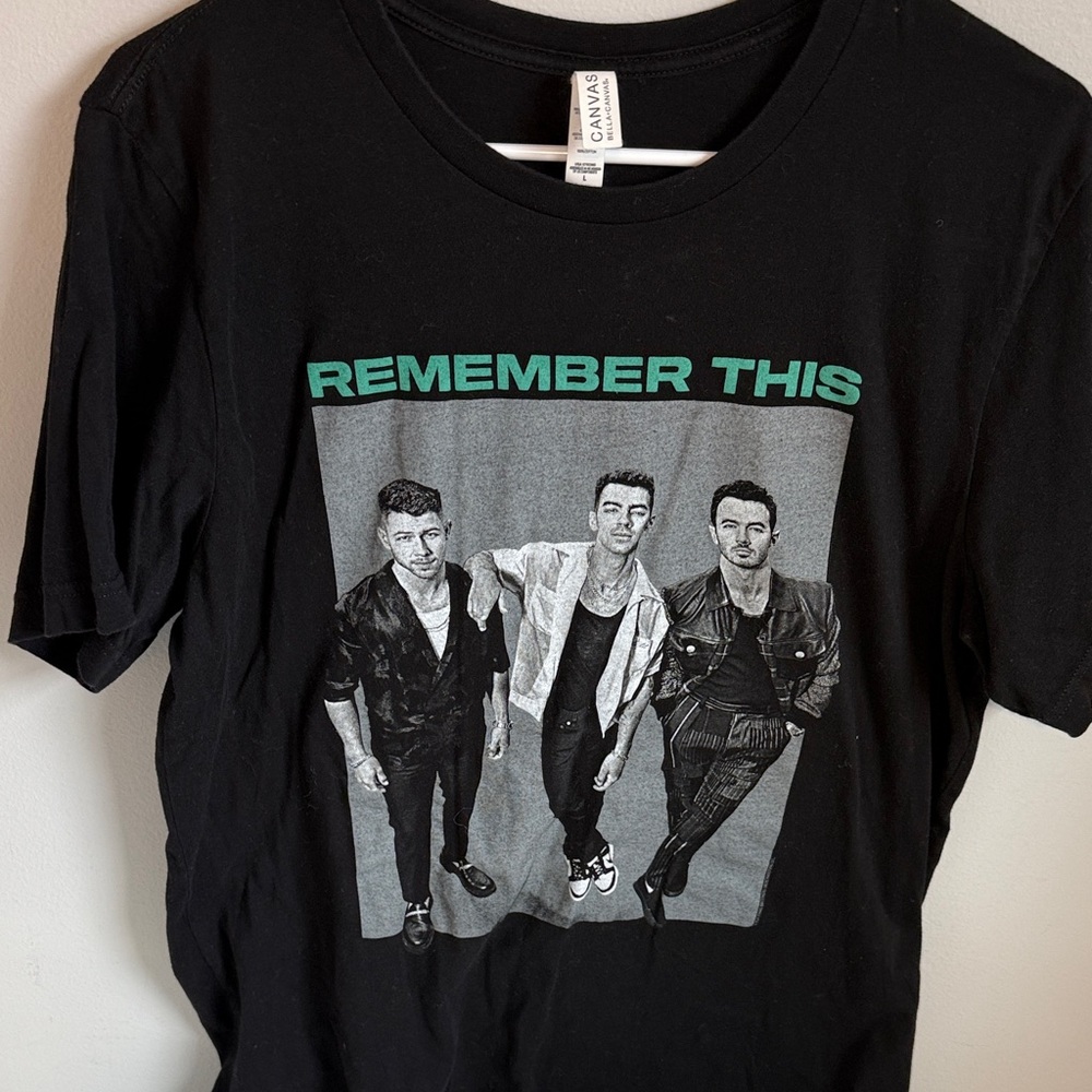 JONAS BROTHERS 2021 Black 'Remember This' TOUR SHIRT